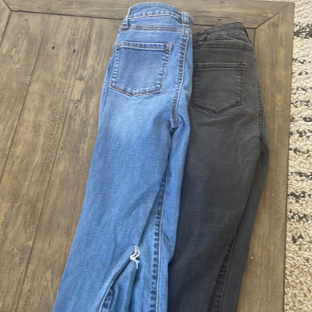 Black and blue ripped skinny jeans